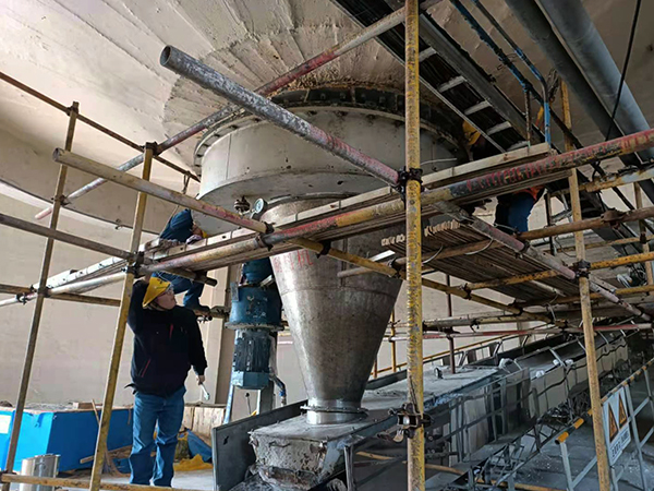 1608544595128755.jpeg 尿素裝置刮料機(jī)檢修完成.jpg