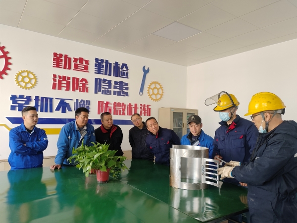 141741921127213543.jpg 大家一起探討分析改造“盔甲”.jpg