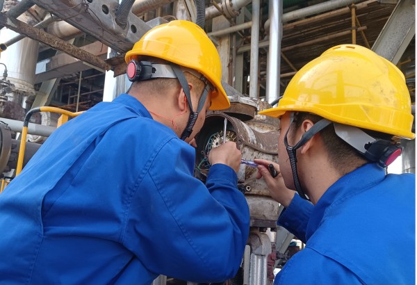 111744331244306084.jpg 電動(dòng)閥電氣控制線拆除.jpg