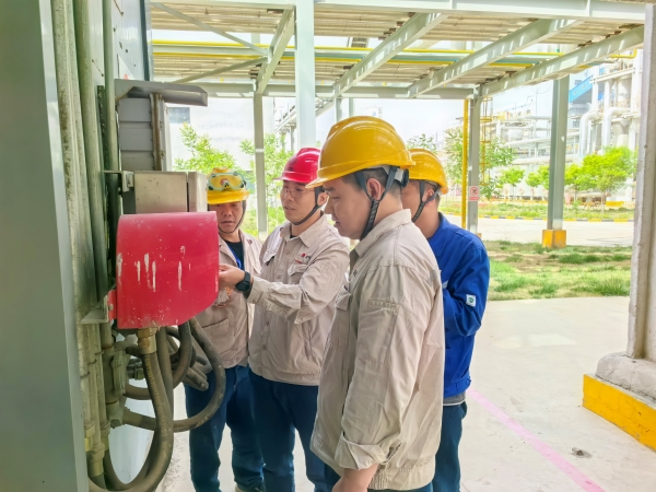 2025年，乙二醇車間開展五一節(jié)前檢查-3.jpg