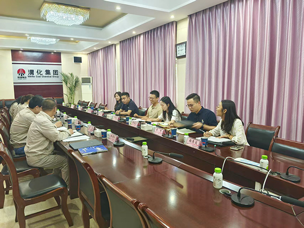 261750917448998930.jpg 2025年6月26日神渭煤炭管道運輸責(zé)任有限公司技術(shù)研發(fā)中心經(jīng)理閆建黨、財務(wù)資產(chǎn)部經(jīng)理趙偉來渭化公司對標(biāo)交流.jpg